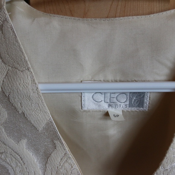 Cleo Petites Beige Floral Vest - Size S - Picture 3 of 4